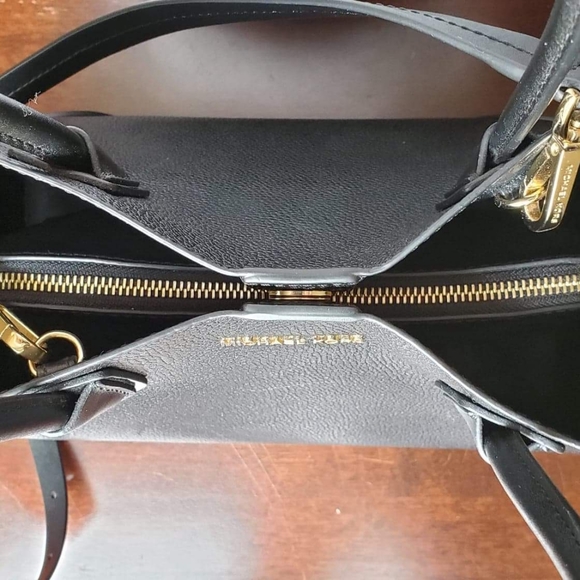 Medium Mercer - Picture 2 of 3